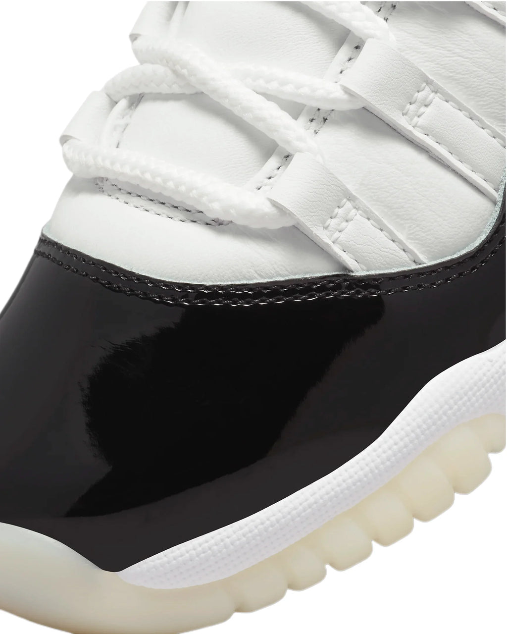 White Metallic Gold-Black Retro Sneaker C811
