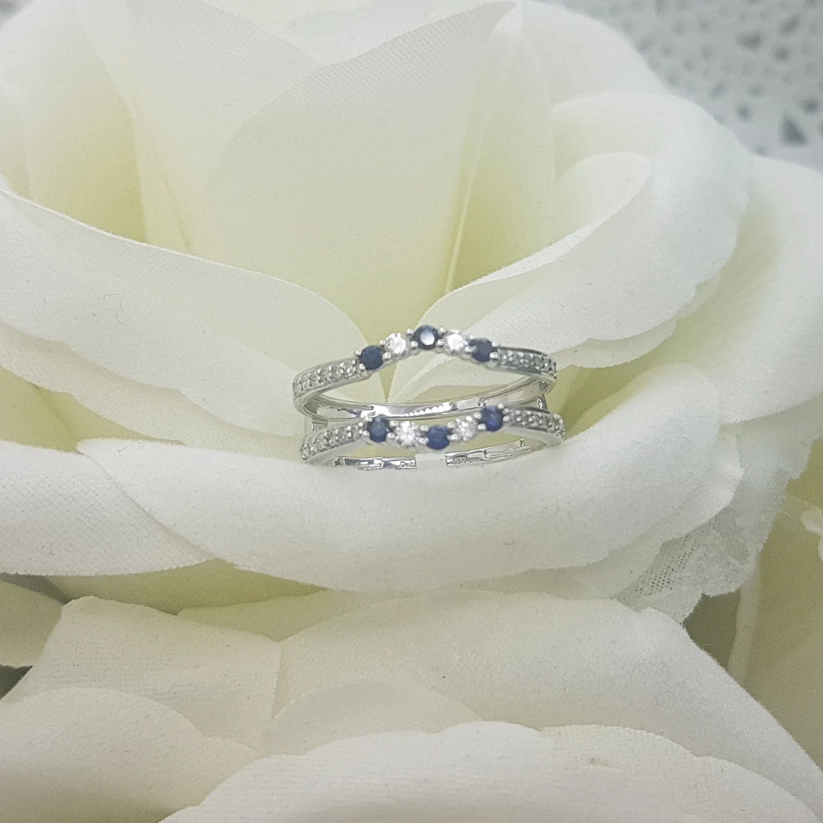 18K White Gold Sapphire Diamond Ring Y47929