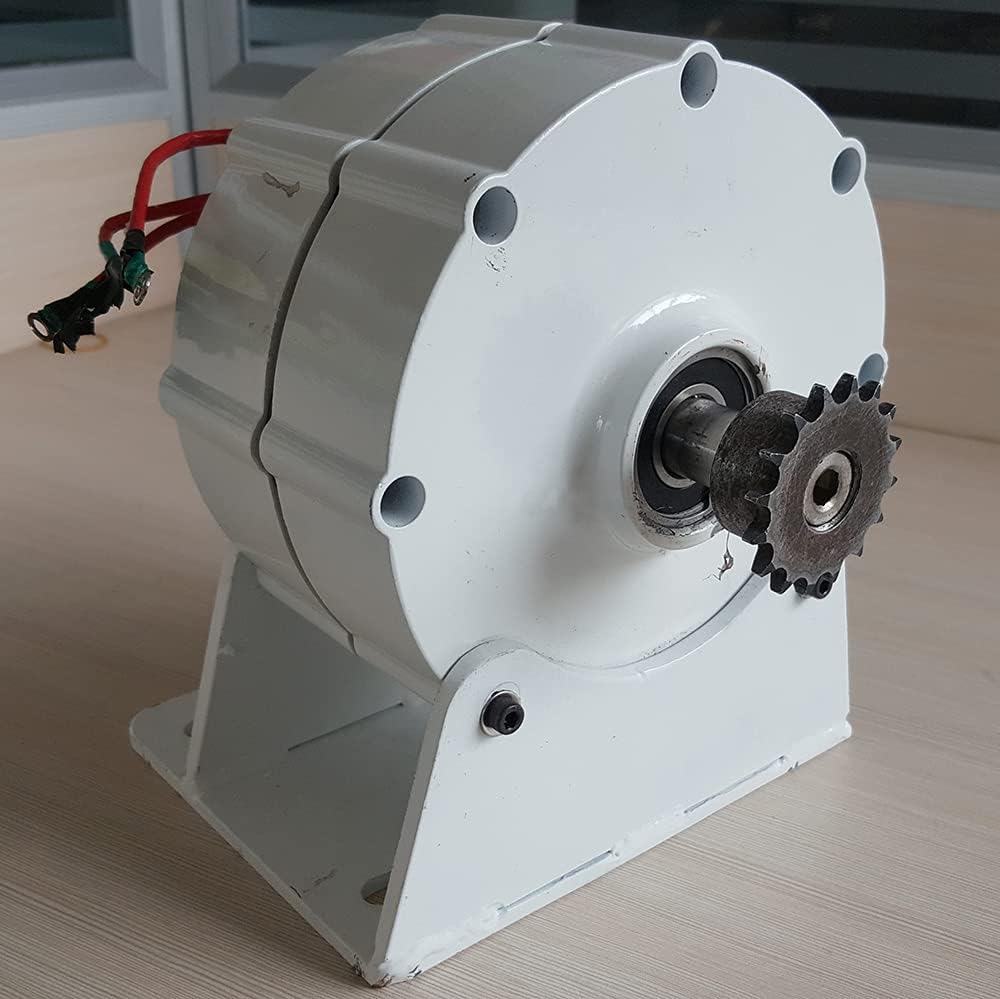 600W Gearless Permanent Magnet Generator 48V Low Speed AC Alternator With Base F6960