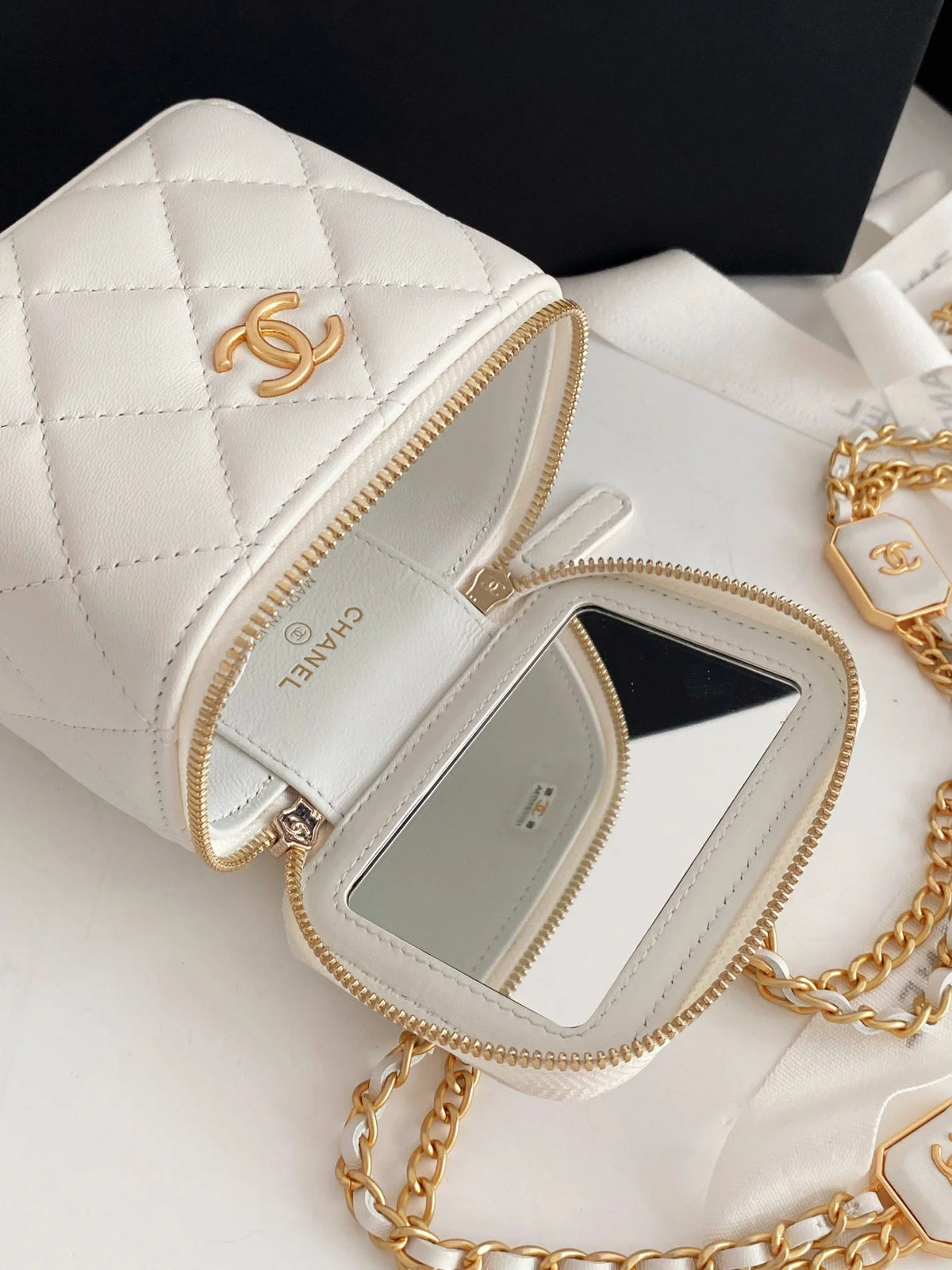 White Small Vanity With Chain Bag F116