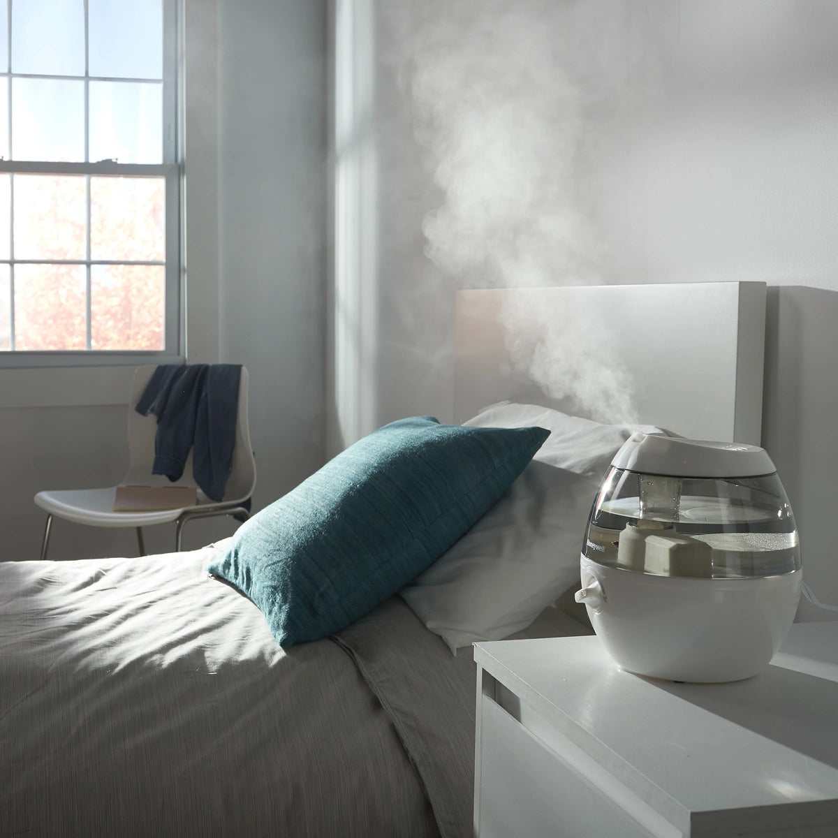 White Ultrasonic Cool Mist Humidifier U75618