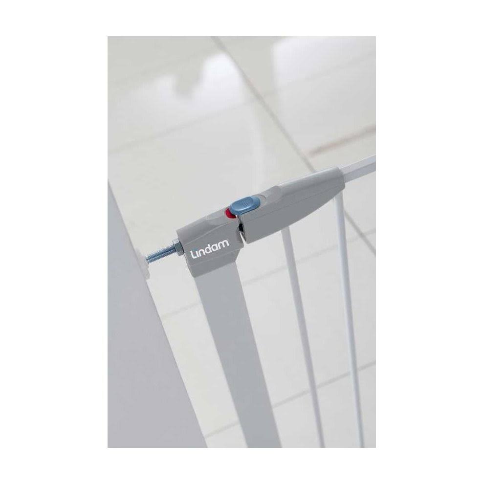 White Pressure Fit Safety Gate L544