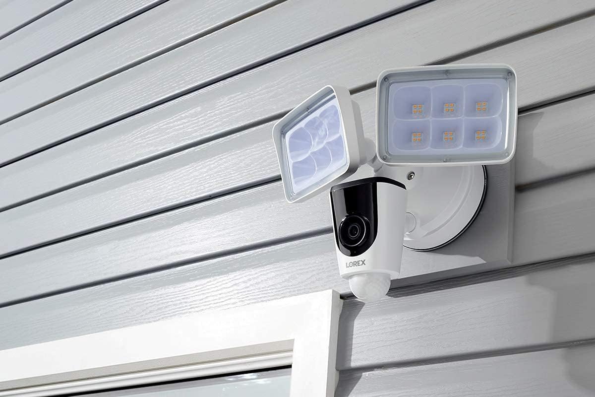 1080p Wi-Fi Dual Floodlight Camera with 32GB microSD Card A528