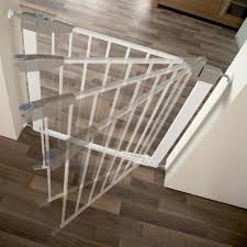 White Pressure Fit Safety Gate L544