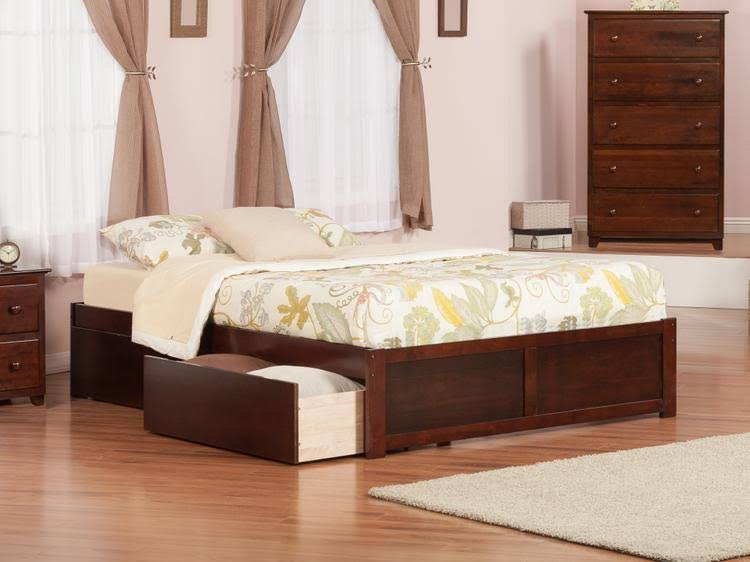 Antique Walnut King Bed C458620