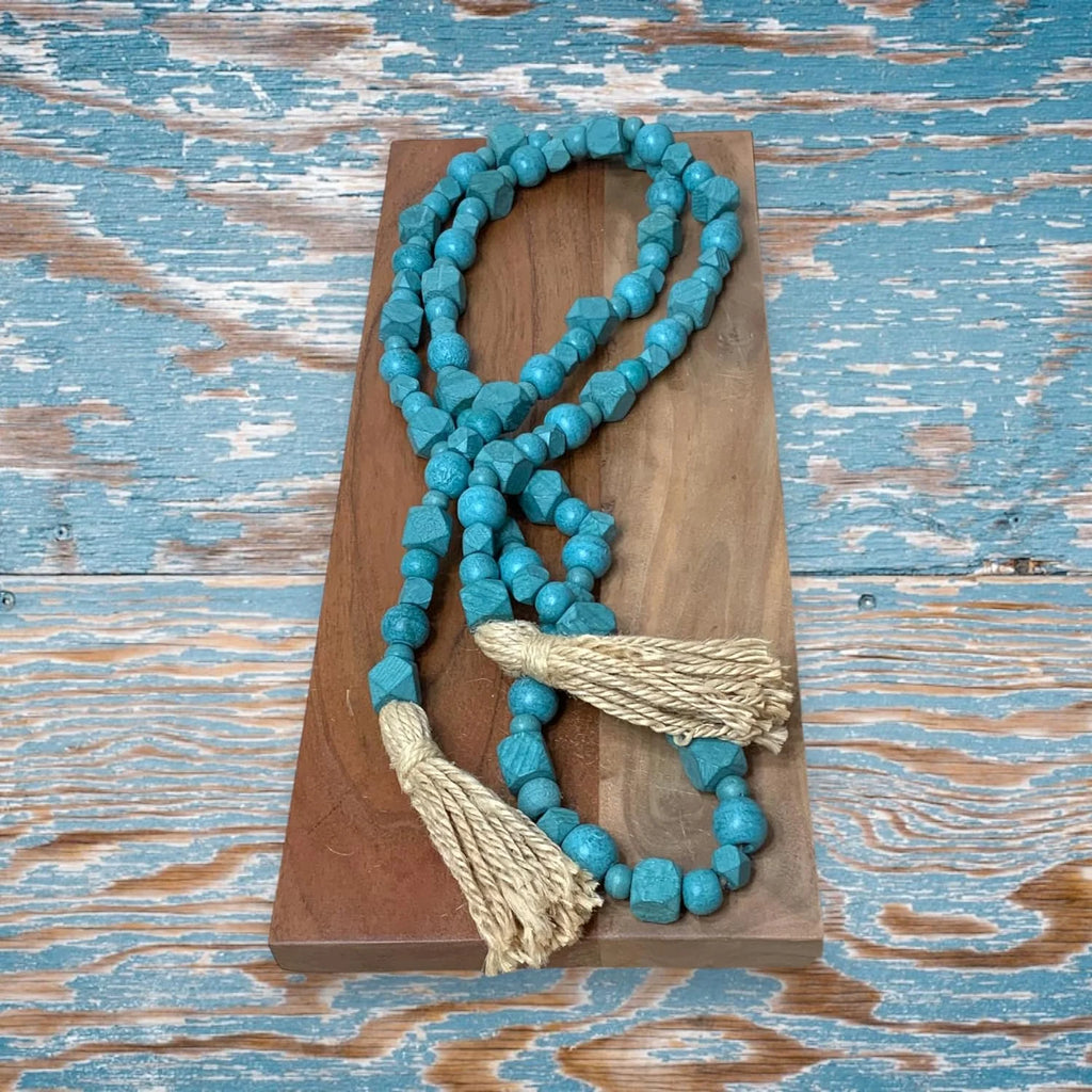 Wooden Bead With Jute Tassels Z693