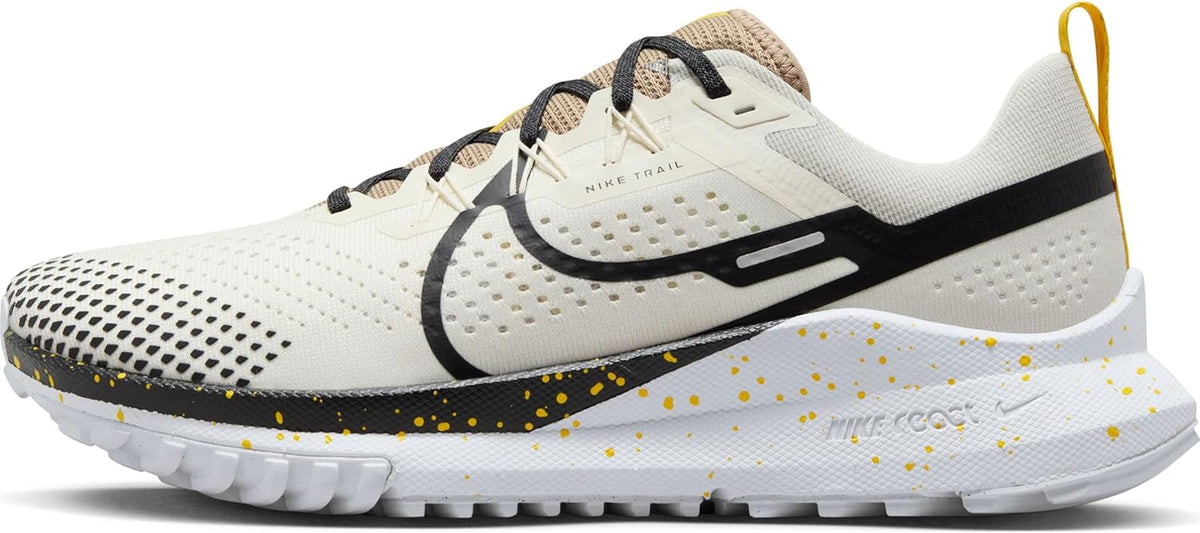 Pale Ivory Khaki White Black Trail Running Shoes Size 8 P848842