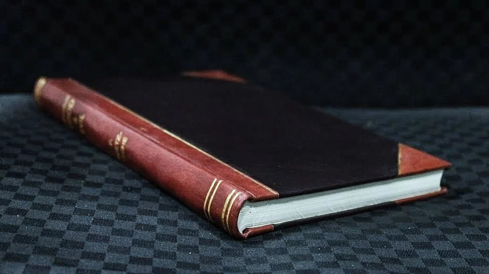 Leatherbound Q749882