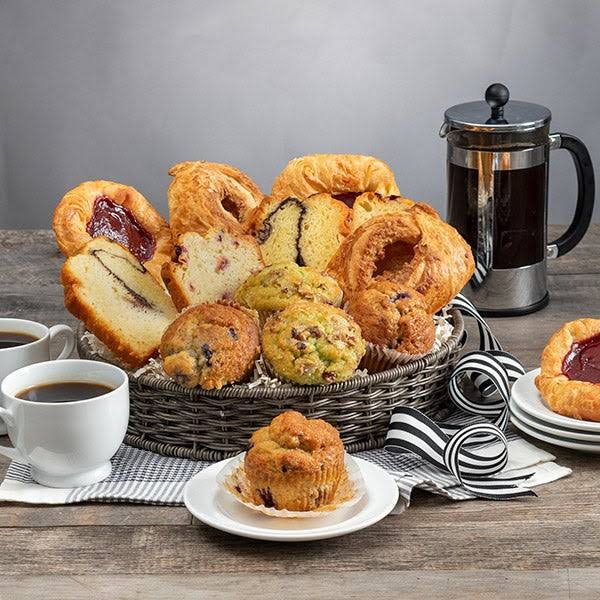 Breakfast in Bed Gift Basket C44658