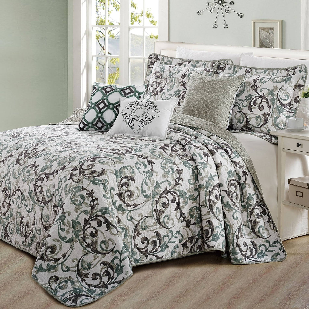 6-Piece Coverlet and Sham Set, Cal King C276