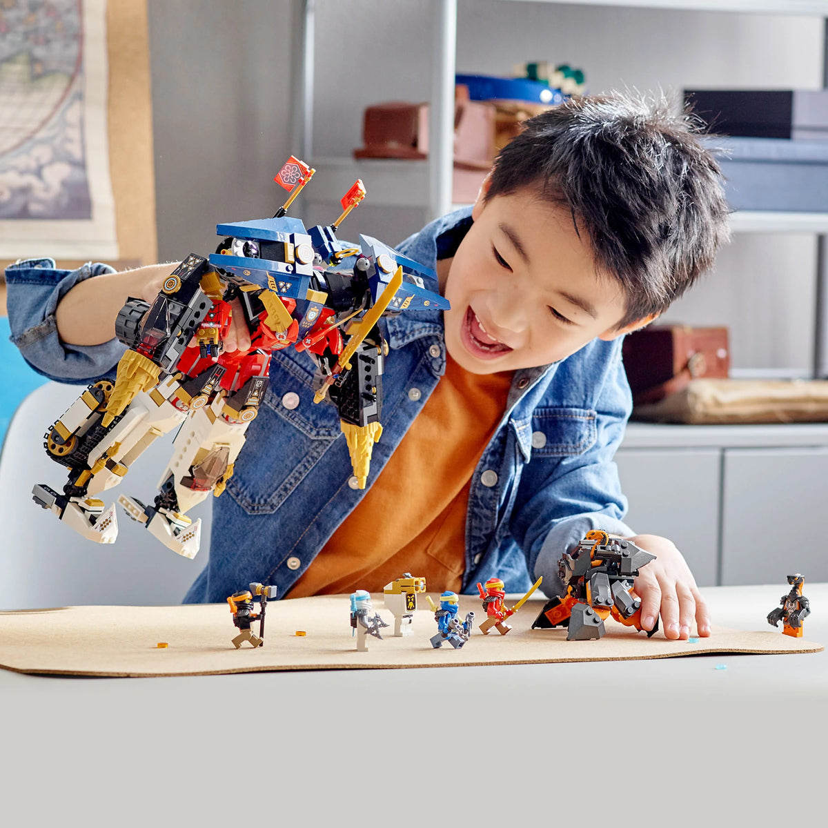 4 in 1 Mech Set with Toy Car, Jet Plane and Tank Toys plus 7 Minifigures Y45936