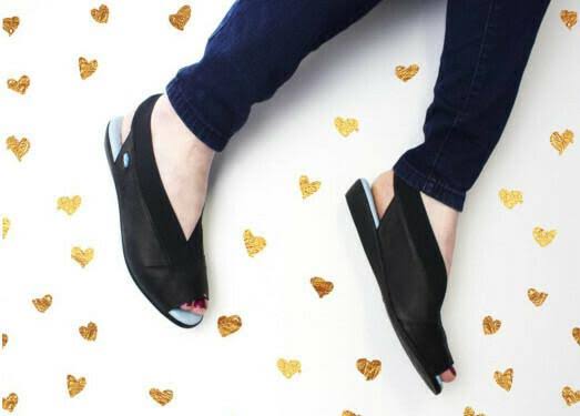 Black Flat Shoes J804256