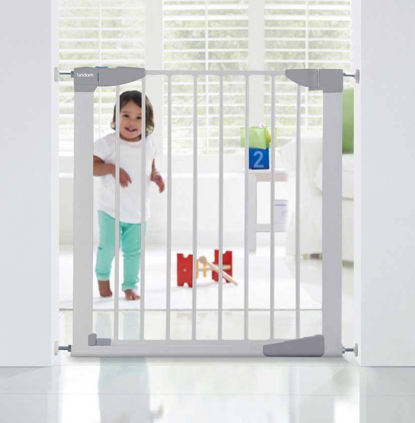 White Pressure Fit Safety Gate L544